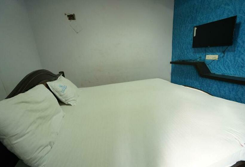 בית מלון כפרי Oyo 86229 S V Convention