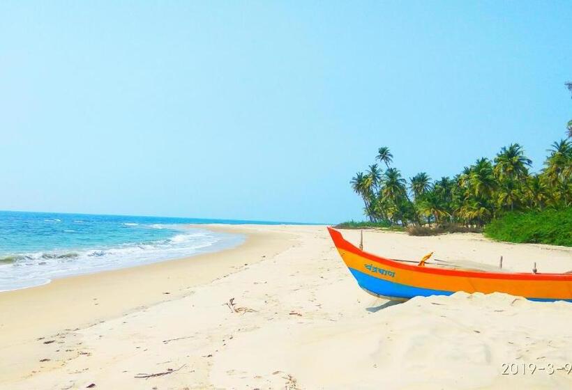 בית מלון כפרי Samant Beach Resort