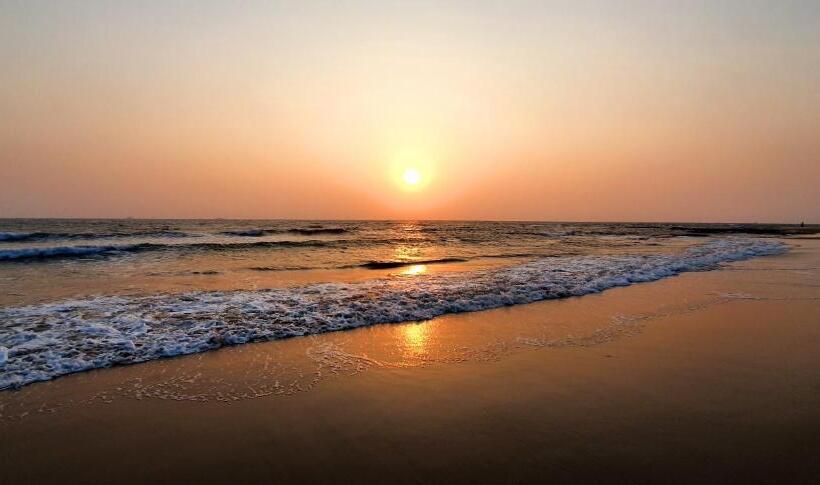 בית מלון כפרי Samant Beach Resort