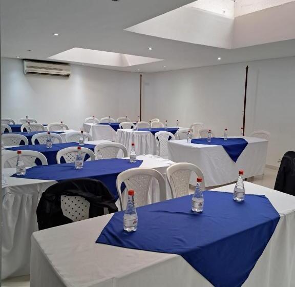 Aw Hotel Chipichape Urban