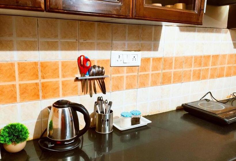 민박 Little Woods Family Stay On Manali Expressway