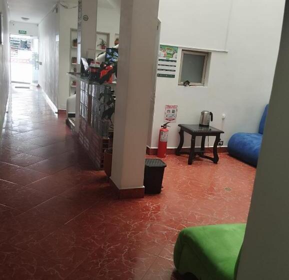 Отель Confort Boutique