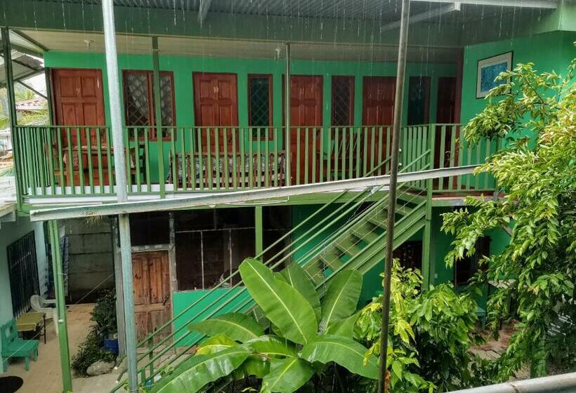 בית מלון כפרי Cabinas Mitchaelle S