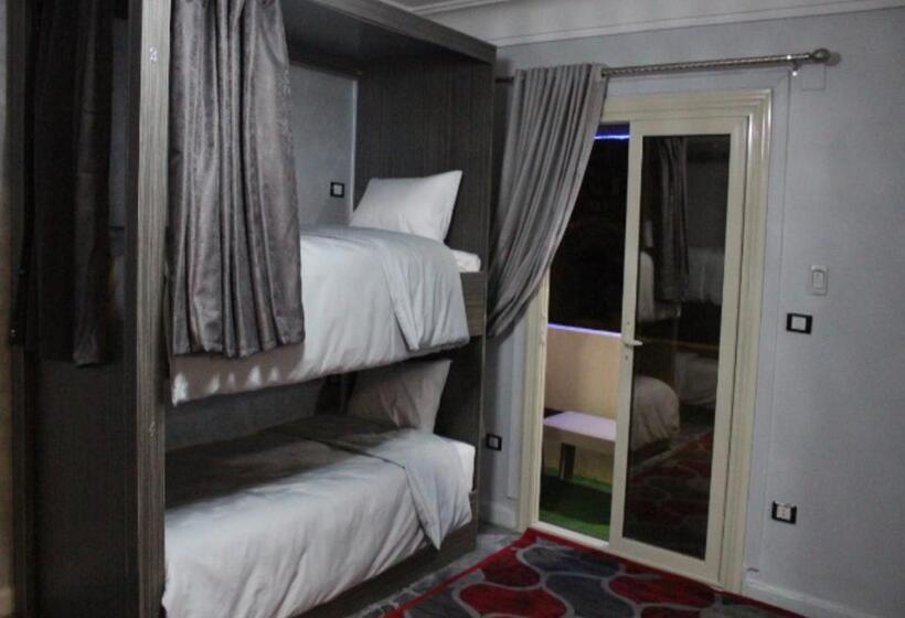 ホテル Hostel Sunset Down Town