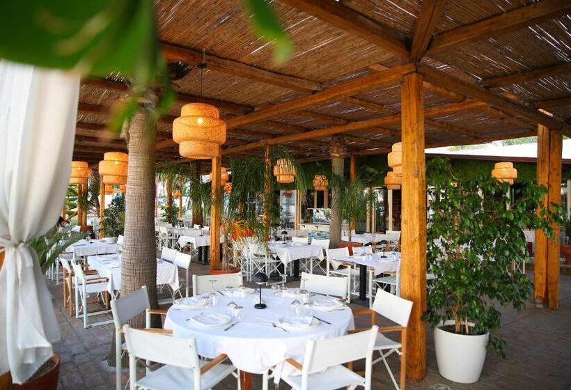 בית מלון כפרי Oricon Coast Luxury Resort