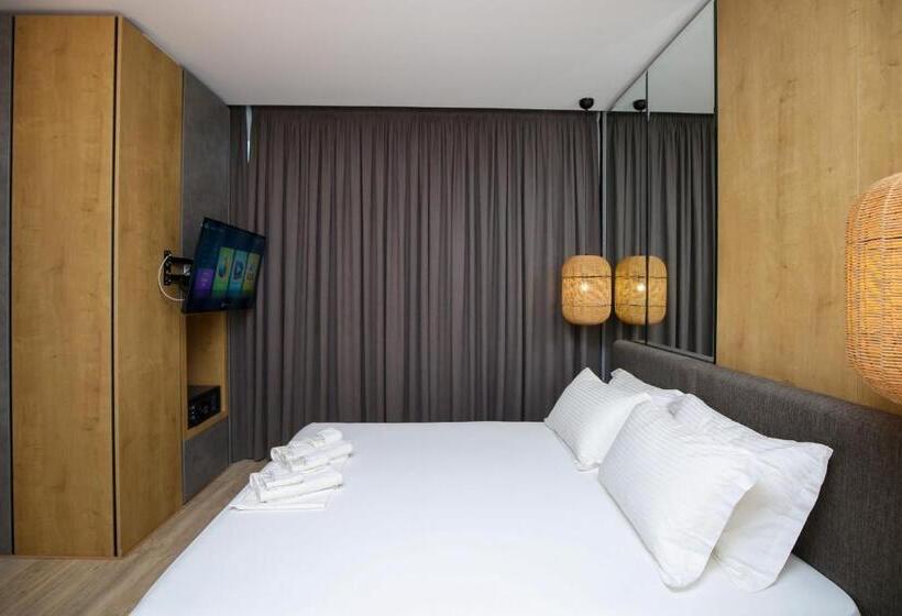 בית מלון כפרי Oricon Coast Luxury Resort