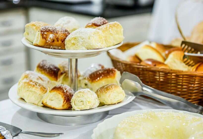 ホテル Pousada Da Tina