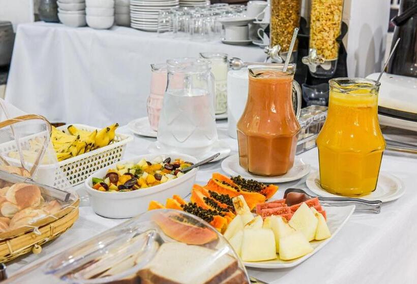 ホテル Pousada Da Tina