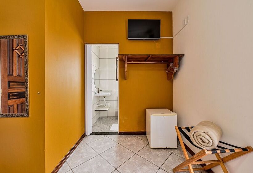 ホテル Pousada Da Tina