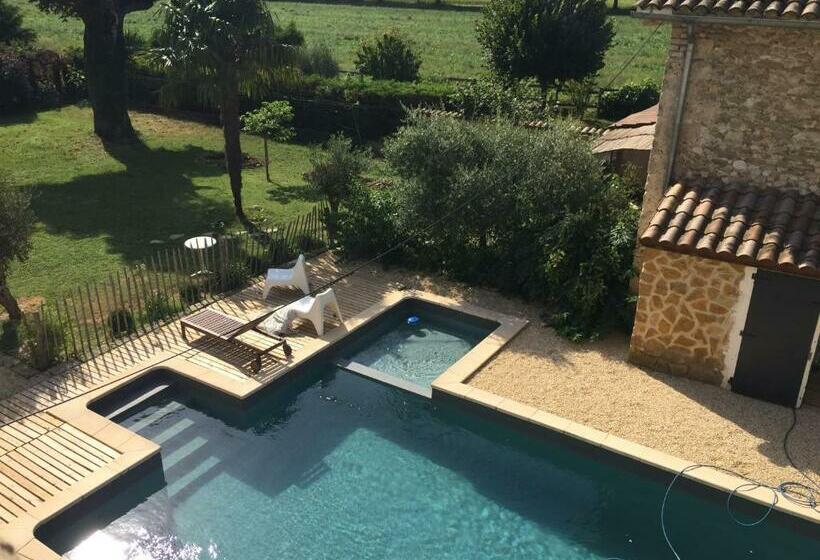 بنسيون Ferme St Pierre 2 Suites Avec Piscine, Clim, Repas, Cheminée Ou Baignoire Spa