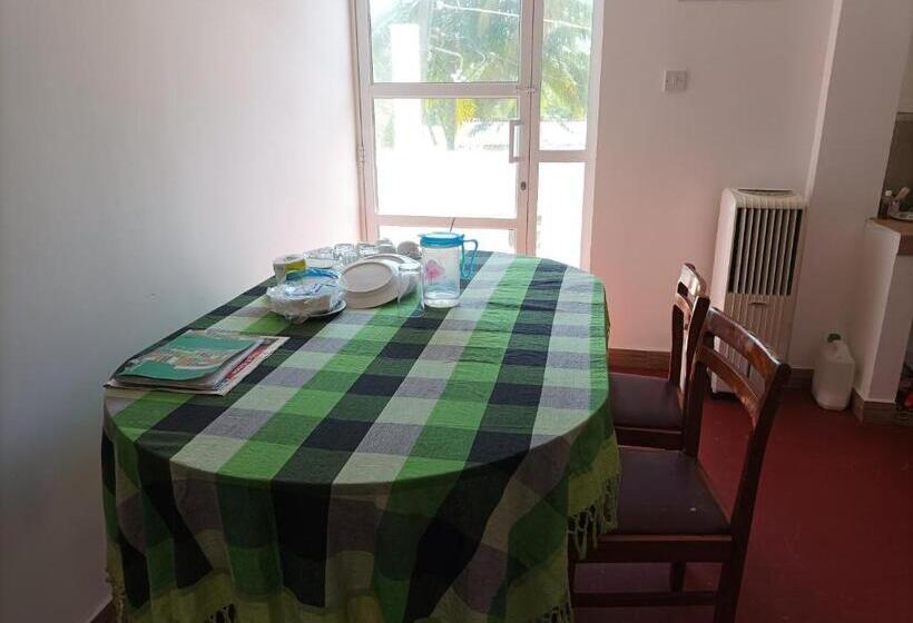 ペンション Himana Beach Rest