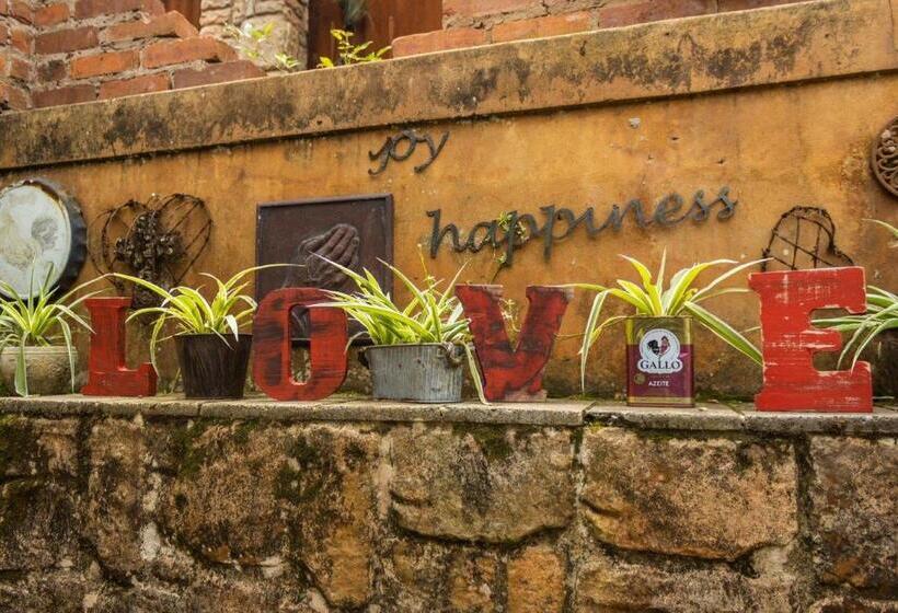 بنسيون La Casa Nostra Villa Rose Garden Bella