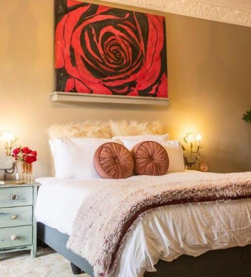 بنسيون La Casa Nostra Villa Rose Garden Bella