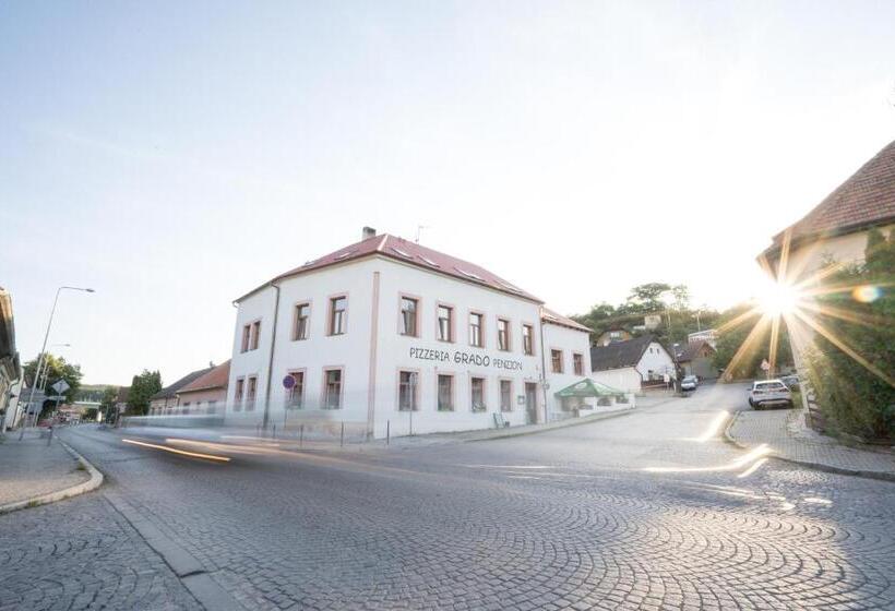 ペンション Penzion Grado Davle