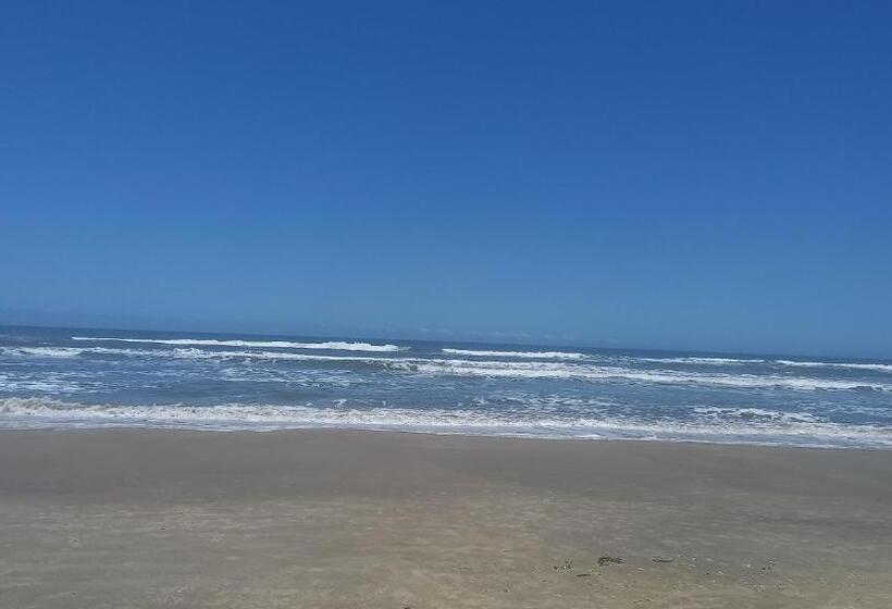 ペンション Recanto Das Pedras Casa Pedra Portuguesa Com Vista Para O Mar