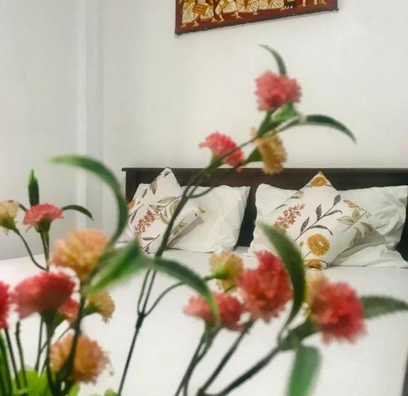 ペンション Riverside Guest House And Travels