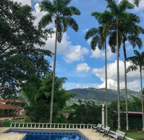 Пансион Room In Lodge Family Cabin With Lake View