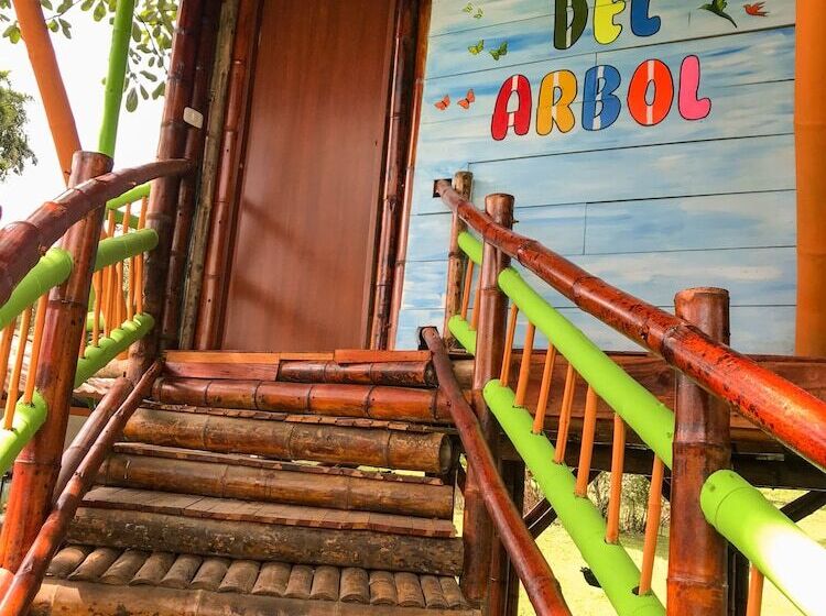 بنسيون Room In Lodge   Tree House Finca La Floresta Verde