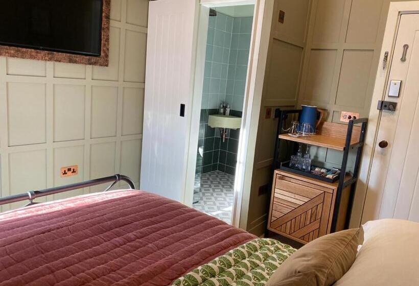 بنسيون The White House