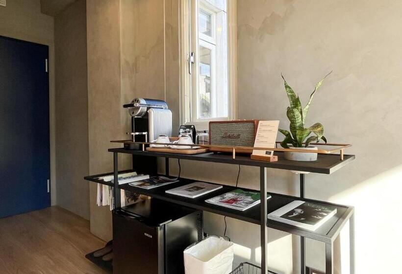 鬧鐘關掉旅店 Alarm Off B&b