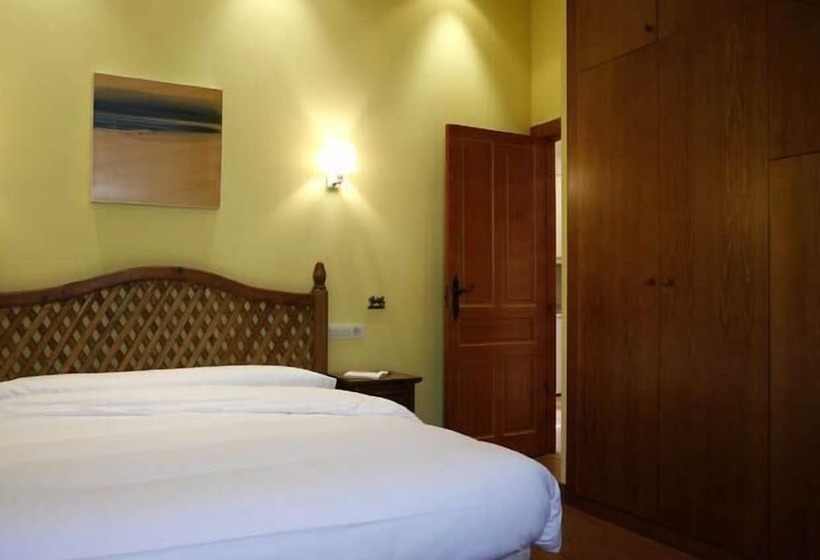 Apartamentos Turísticos Cuirgu