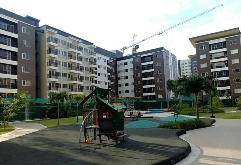 Avida Atria T2 C Short Walk Mall,esplanade,wifi,netflix,kitchen,pool