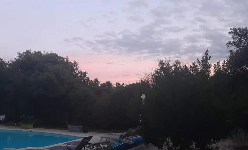 ベッドアンドブレックファースト Maison D Hôtes & Spa La Chêneraie Provence Ventoux