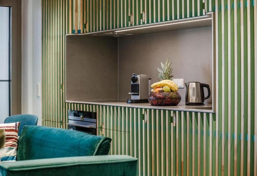 호텔 Brucklyn Suites