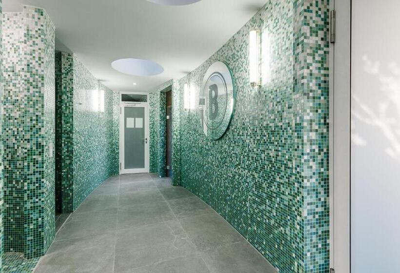 호텔 Brucklyn Suites