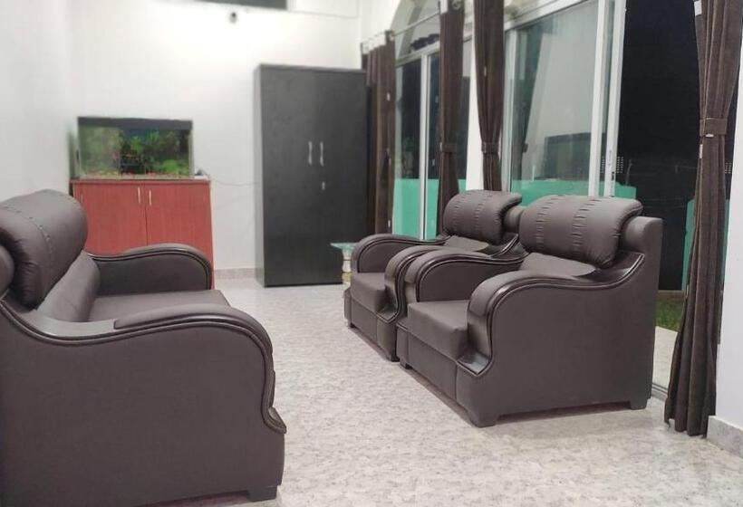 Отель Krazyrooms, Kaziranga