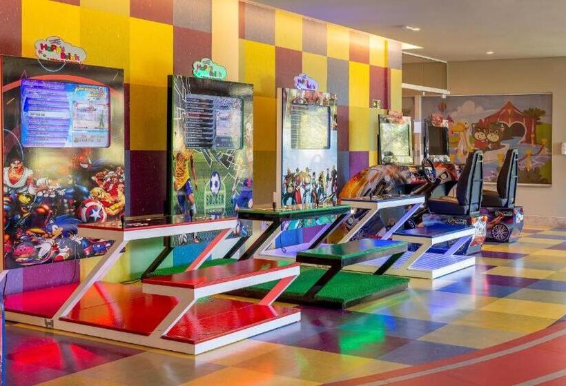 Отель Golden Gramado Resort Laghetto