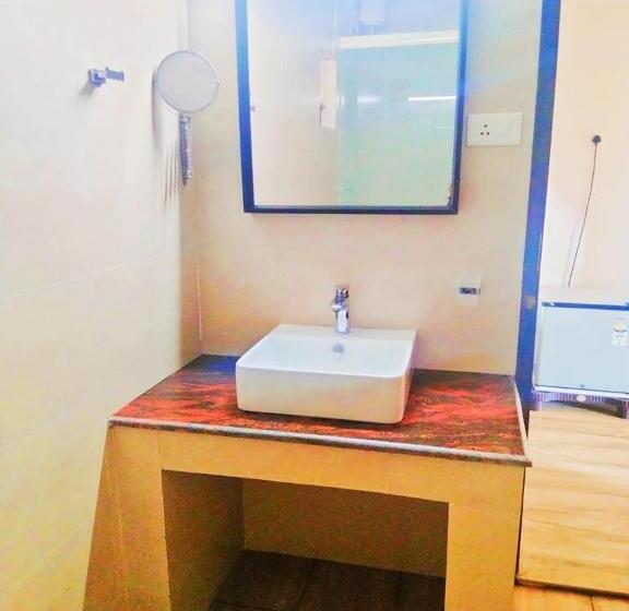 هتل The Marine Pride Beach Resort & Spa