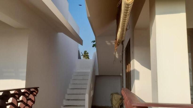 هتل The Marine Pride Beach Resort & Spa