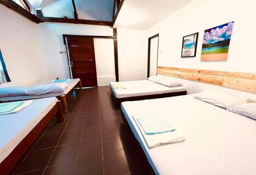 هتل North Shore Beach Resort