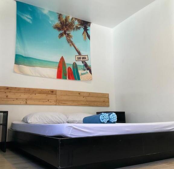 هتل North Shore Beach Resort