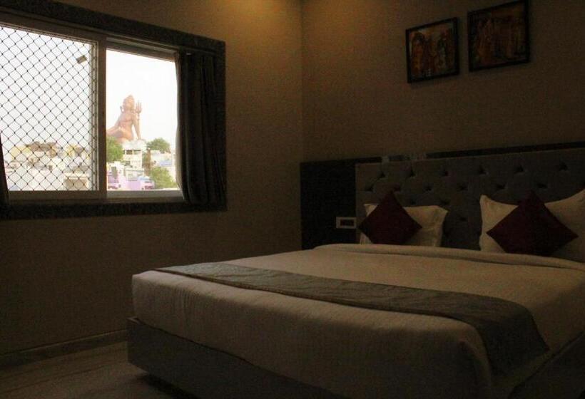 בית מלון כפרי Shri Anand Dham, Nathdwara   125 Meters Away From The Temple