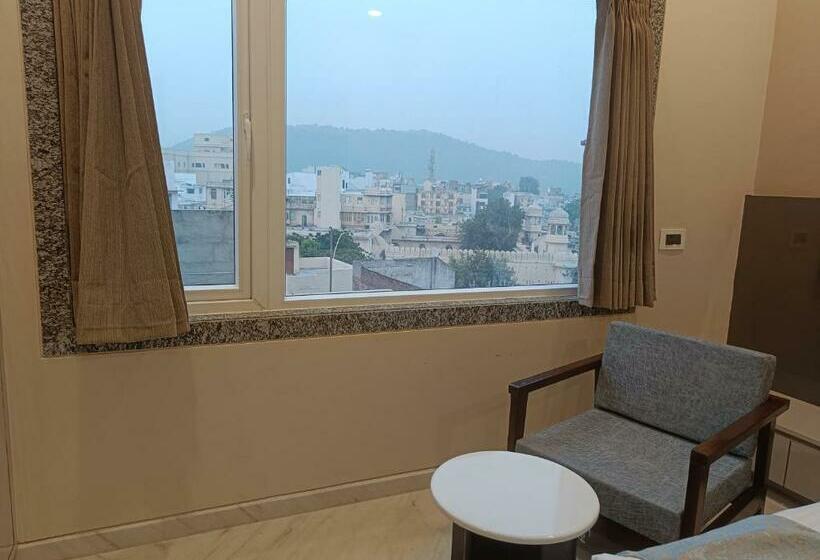 בית מלון כפרי Shri Anand Dham, Nathdwara   125 Meters Away From The Temple