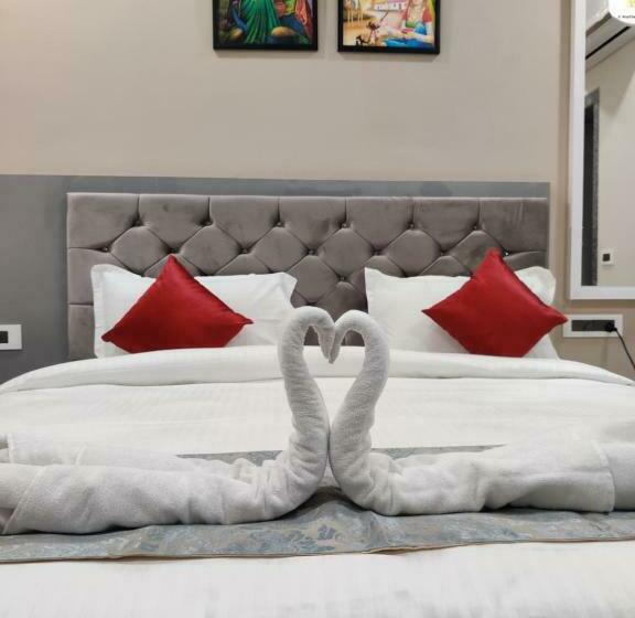 בית מלון כפרי Shri Anand Dham, Nathdwara   125 Meters Away From The Temple