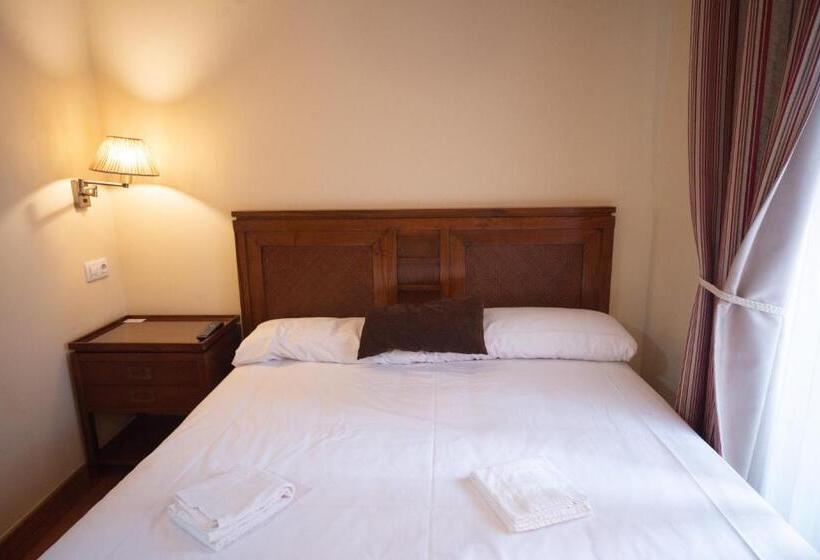 پانسیون Cabalo Furado Tui