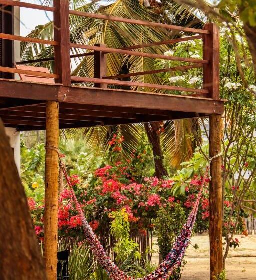 פנסיון Casa Camurupim