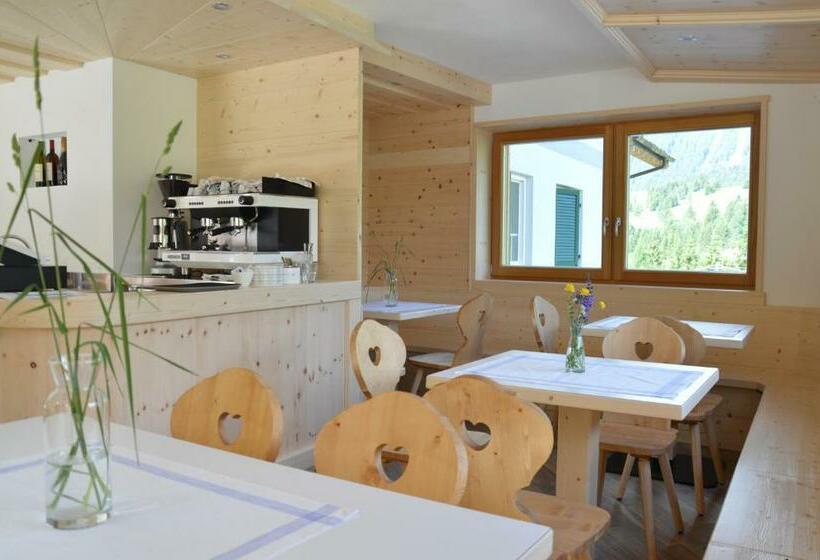 פנסיון La Lum De Roisc