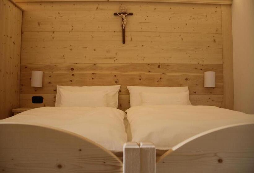 פנסיון La Lum De Roisc