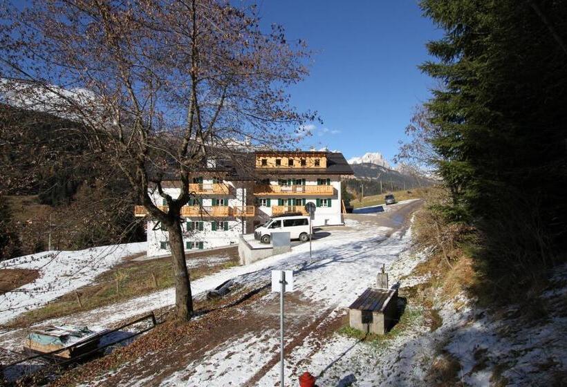 פנסיון La Lum De Roisc