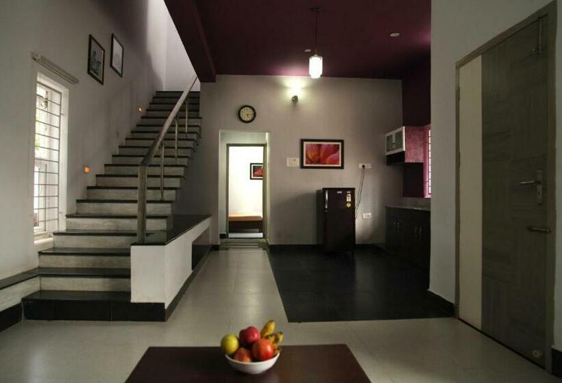 אתר נופש La Flora Cloud 9 Yelagiri