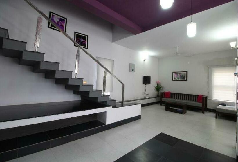 אתר נופש La Flora Cloud 9 Yelagiri