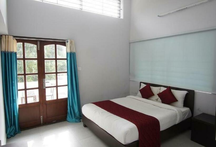 אתר נופש La Flora Cloud 9 Yelagiri