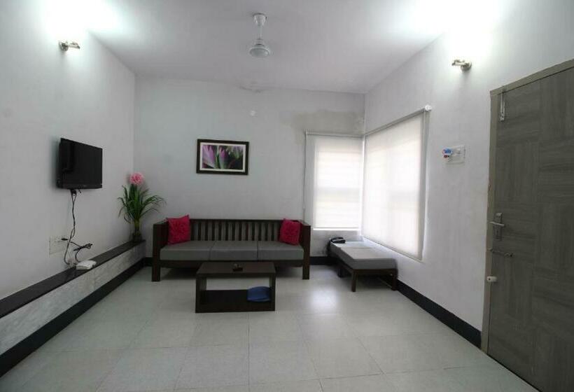 אתר נופש La Flora Cloud 9 Yelagiri