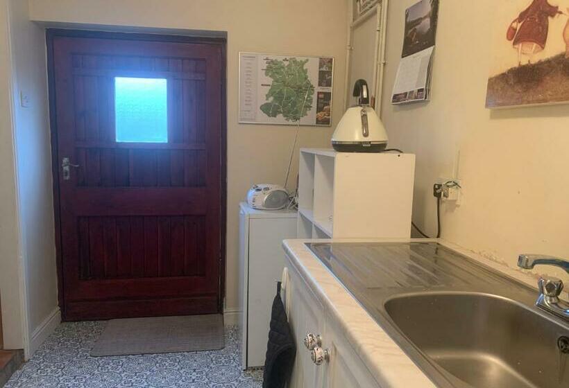 Bed and Breakfast Farmhouse Studio Near Shrewsbury