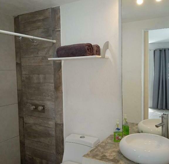 膳宿费 Queen Room Private Bathroom Aa Wifi 50 Mbps In Downtown Cancun