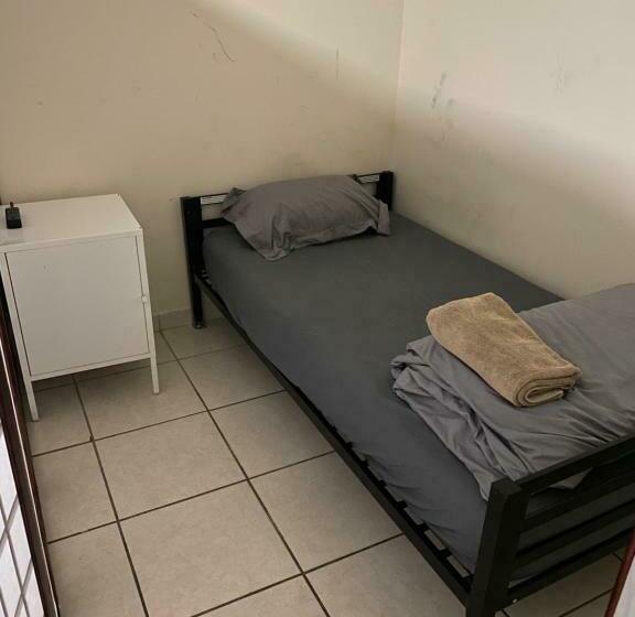 هاستل Private Cubicle   Single Bed   Mixed Shared Dorm   Miami Airport